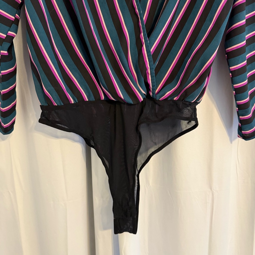 ASTR The Label Striped Faux Wrap Surplice Bodysuit Long Sleeve Women’s Medium - Picture 5 of 10